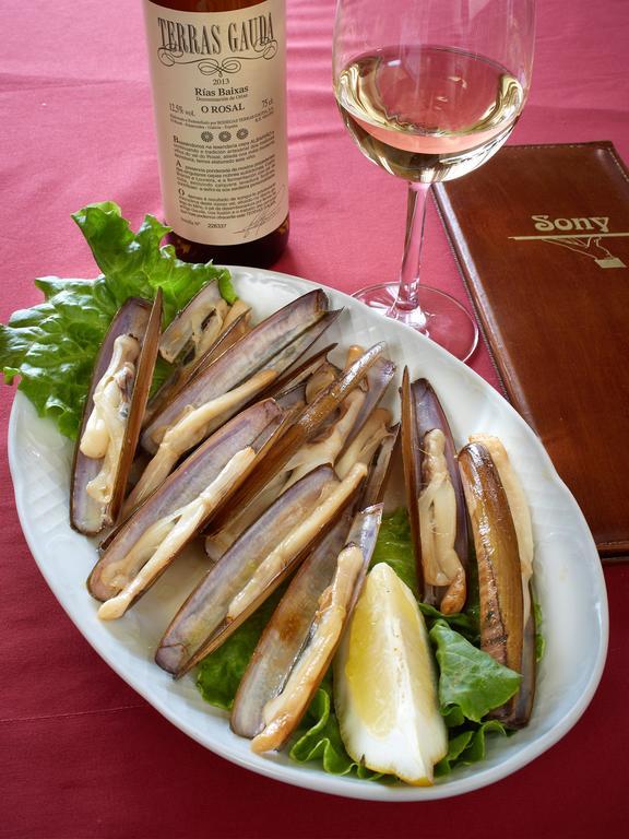 Pension Restaurante Sony Melide Luaran gambar